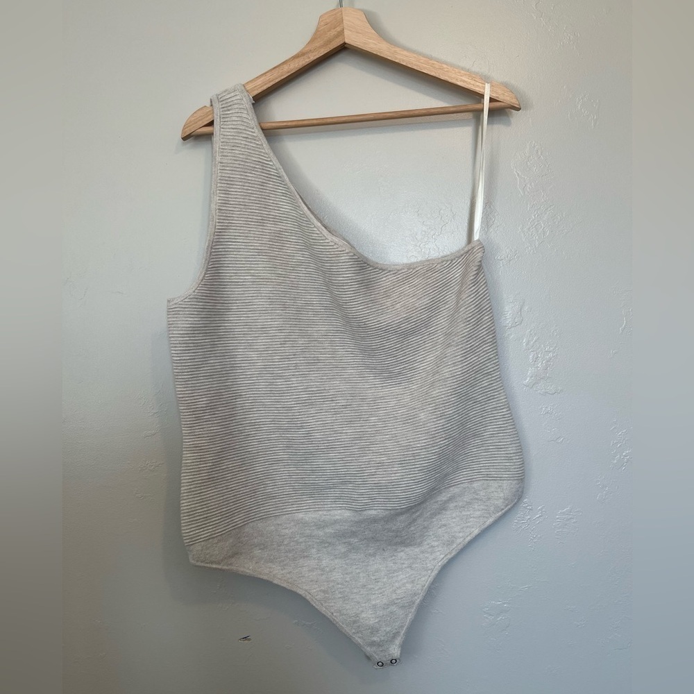 Abercrombie & Fitch Beige Ribbed One-Shoulder Strap Bodysuit Womens Size XL - Picture 9 of 14